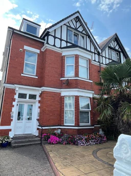 One Bedroom Apartment In The Centre Of Llandudno Exterior foto